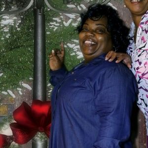 Meet your Posher, Leticia